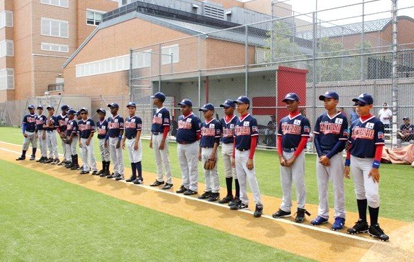 Equipo de beisboll Liga Antonio Concepción de Moca representando Republica Dominicana en New York